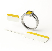 etiquettes boucle blanches filet jaune bijoux bijouterie montre bague collier