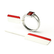 etiquettes boucle blanches filet rouge bijoux bijouterie montre bague collier