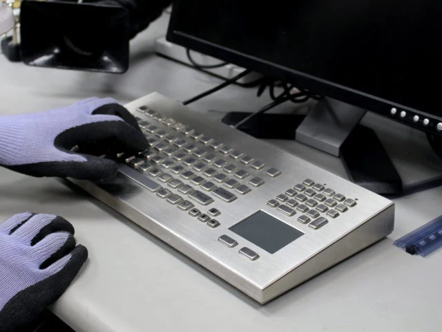 Clavier inox iKey DT-102-SS conçu pour les environnements exigeants