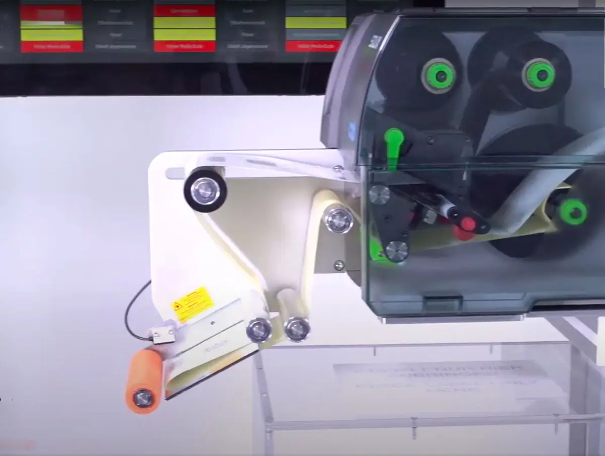 dépose étiquettes léchage CAB SQUIX S5104