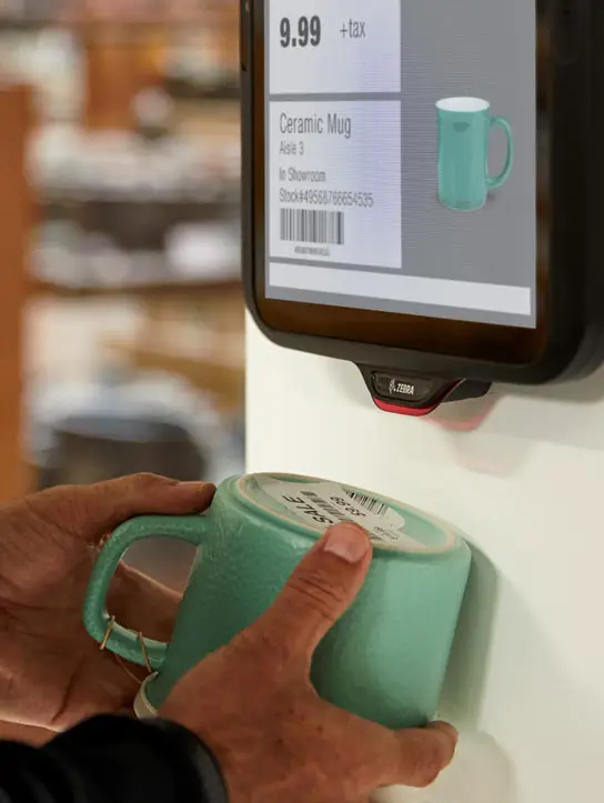 kiosque avec scanner codes barres zebra cc600