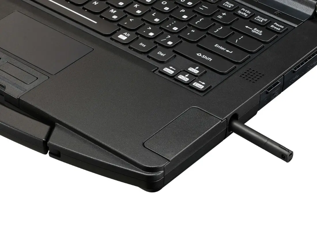 Panasonic Toughbook 40 avec clavier rétroéclairé pour travail de nuit.