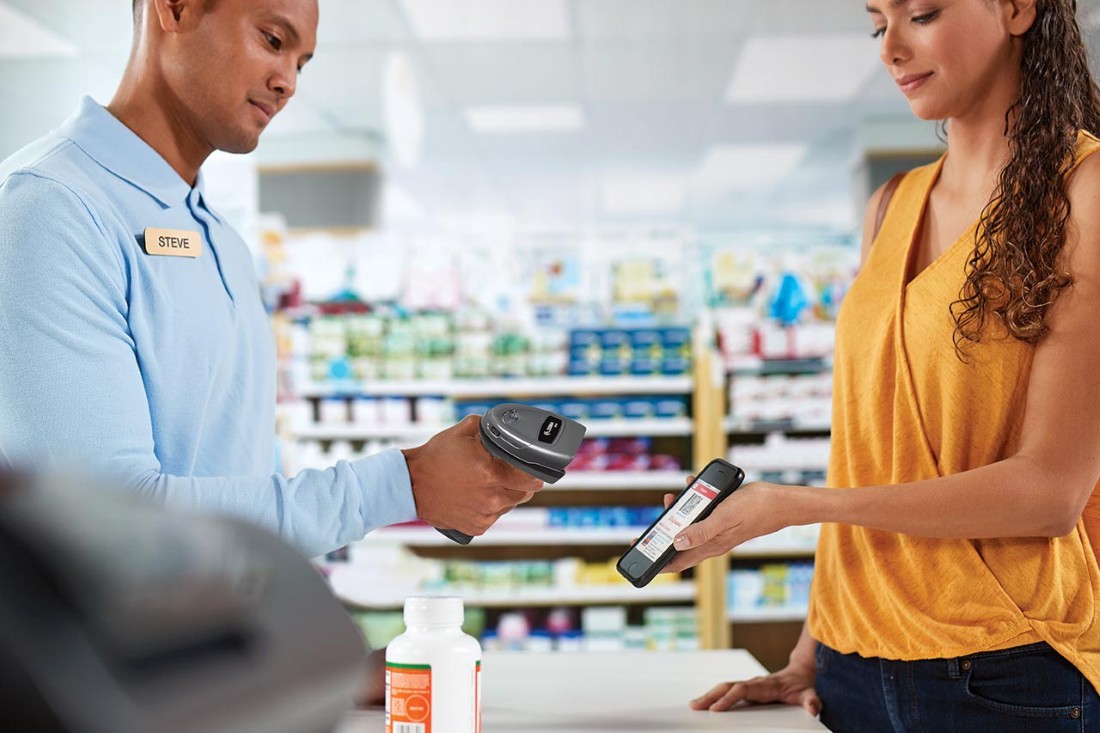 DS4678 scannant un code QR sur écran mobile.