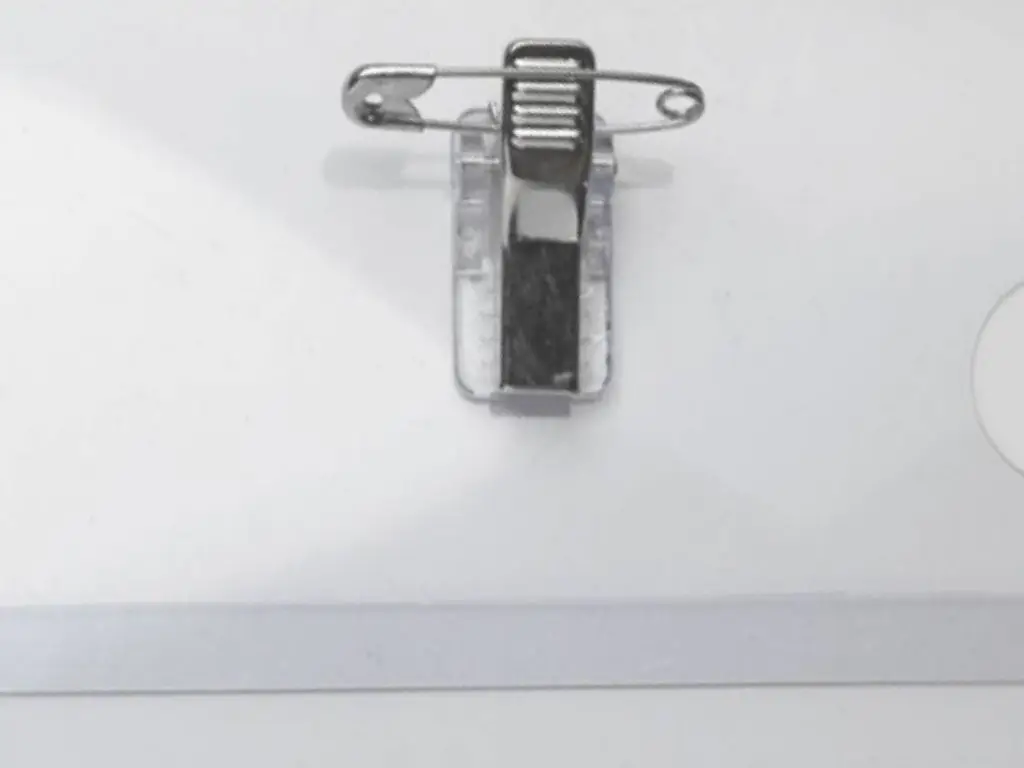 porte badge pince