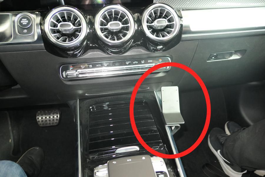 BRODIT - 835608 - ProClip 835608, Téléphone portable/Smartphone, Support passif, Voiture, Noir