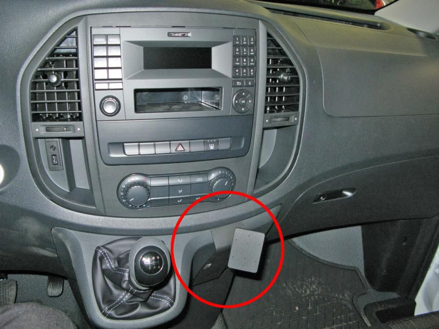 BRODIT - 855063 - ProClip Mercedes Benz Vito 15-20 Europe