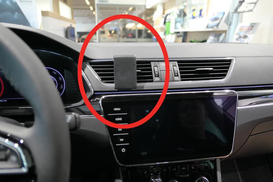 BRODIT - 855554 - ProClip Skoda Superb 20, EU