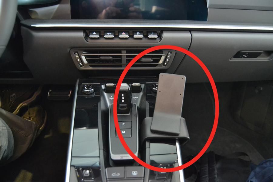 BRODIT - 855569 - ProClip 855569, Téléphone portable/Smartphone, Support passif, Voiture, Noir
